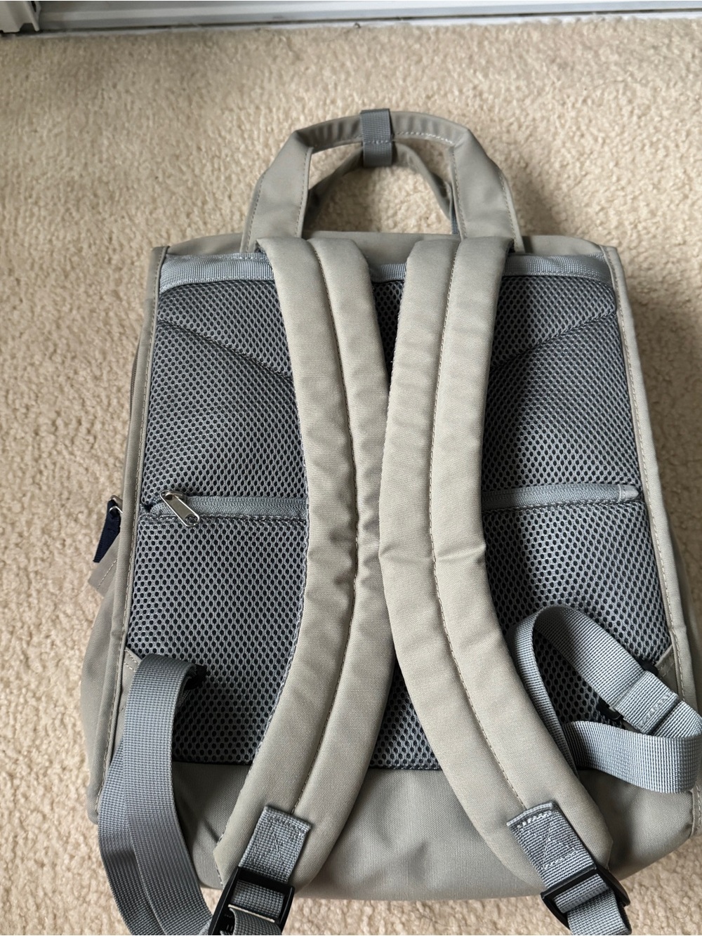 Anello Light Gray Backpack Tote - Picture 3 of 9
